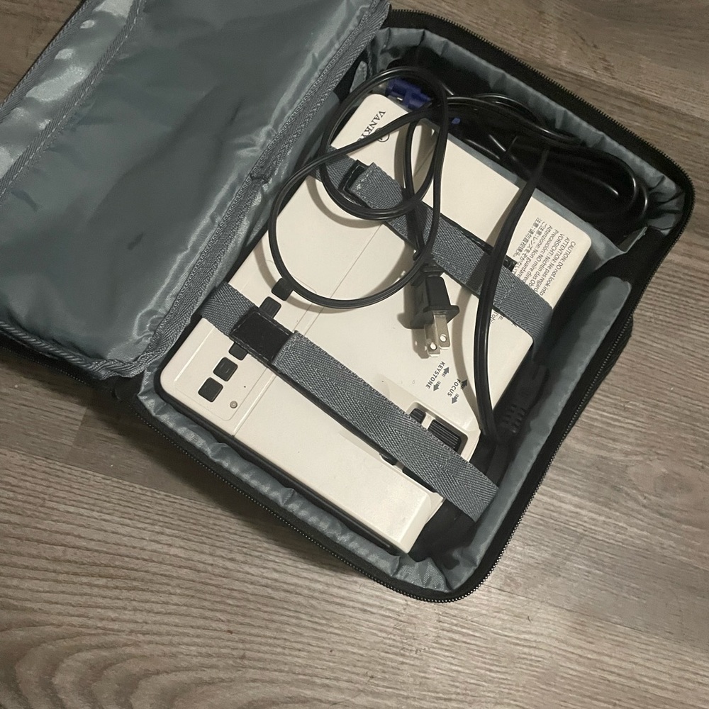 Vankyo Mini Projector - Picture 4 of 5